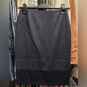 Boss skirt size 2